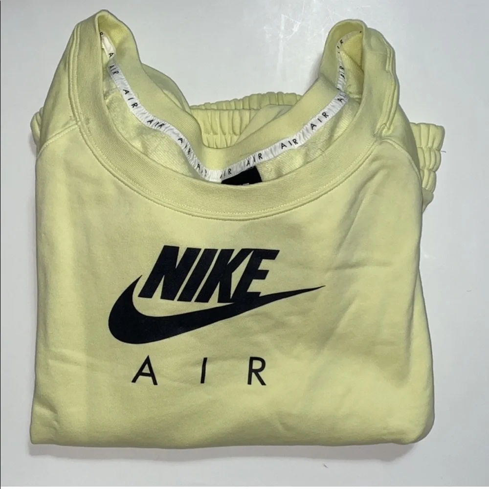 Nike 🖤 Off Shoulder Oversized Sweater